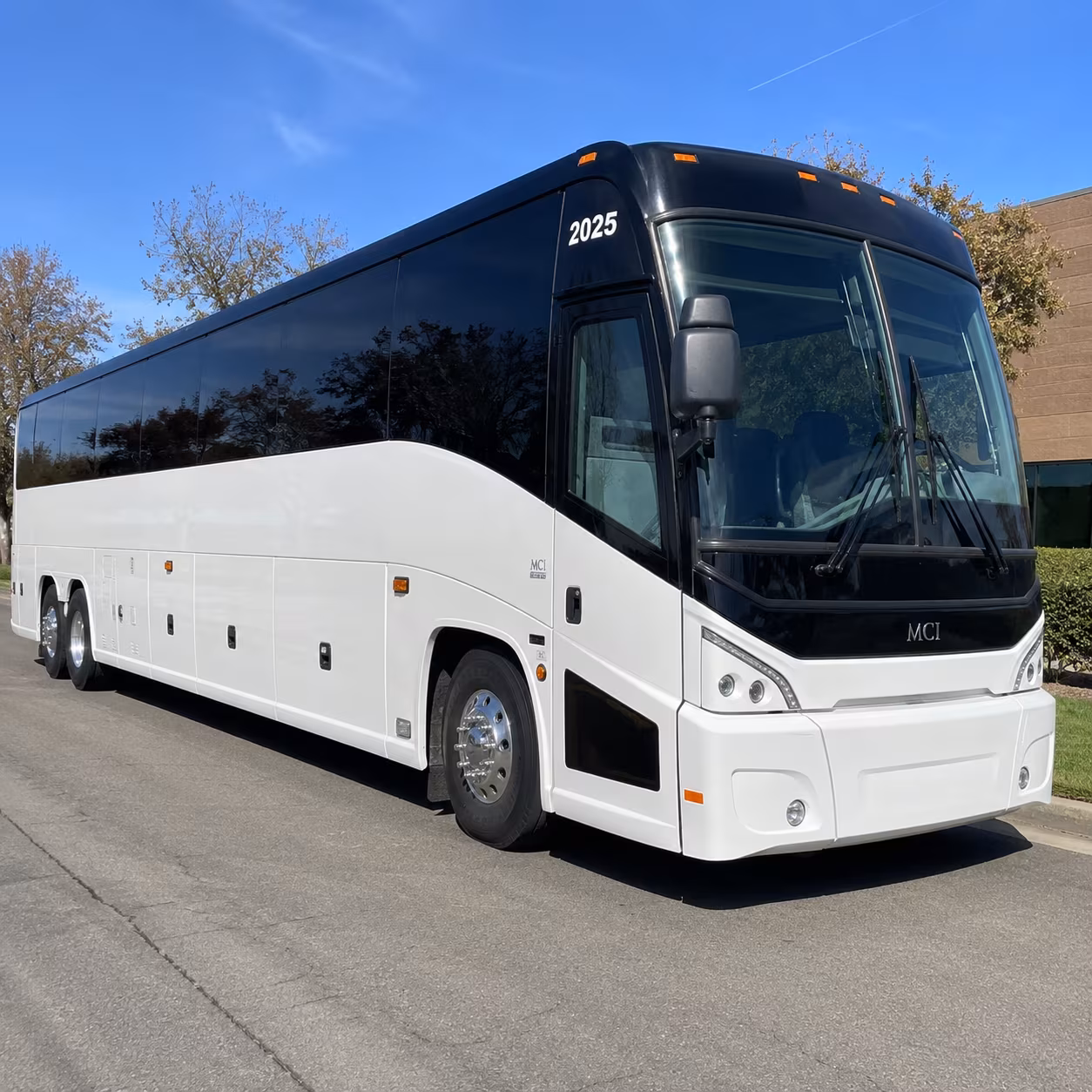 washingtondccharterbuscompany com will help you find airport transfers from dca dulles and bwi in seconds